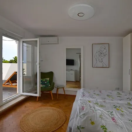 Mark Studio Apartment *