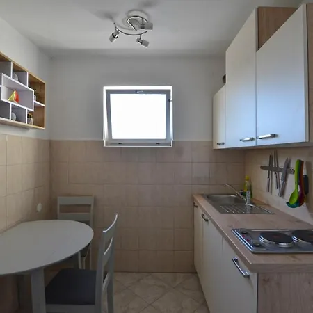 Mark Studio 로비니